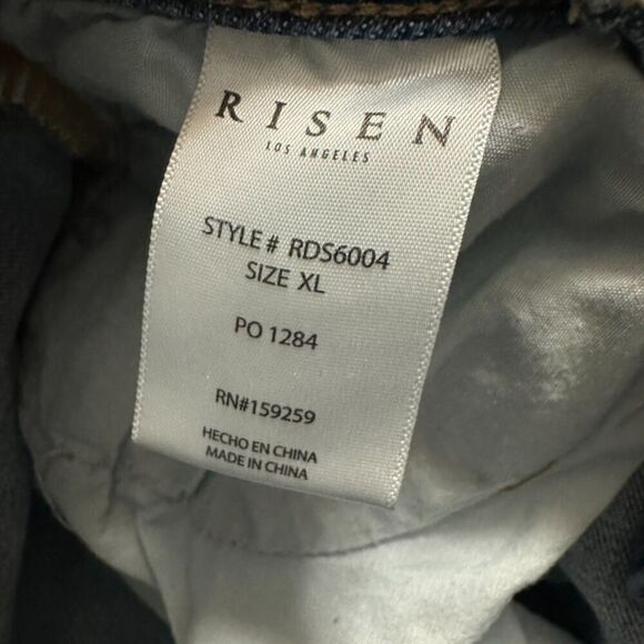 Risen‎ Taylor High Rise Crossover Waist Destroyed Denim Shorts Women's XL Blue - Picture 4 of 9